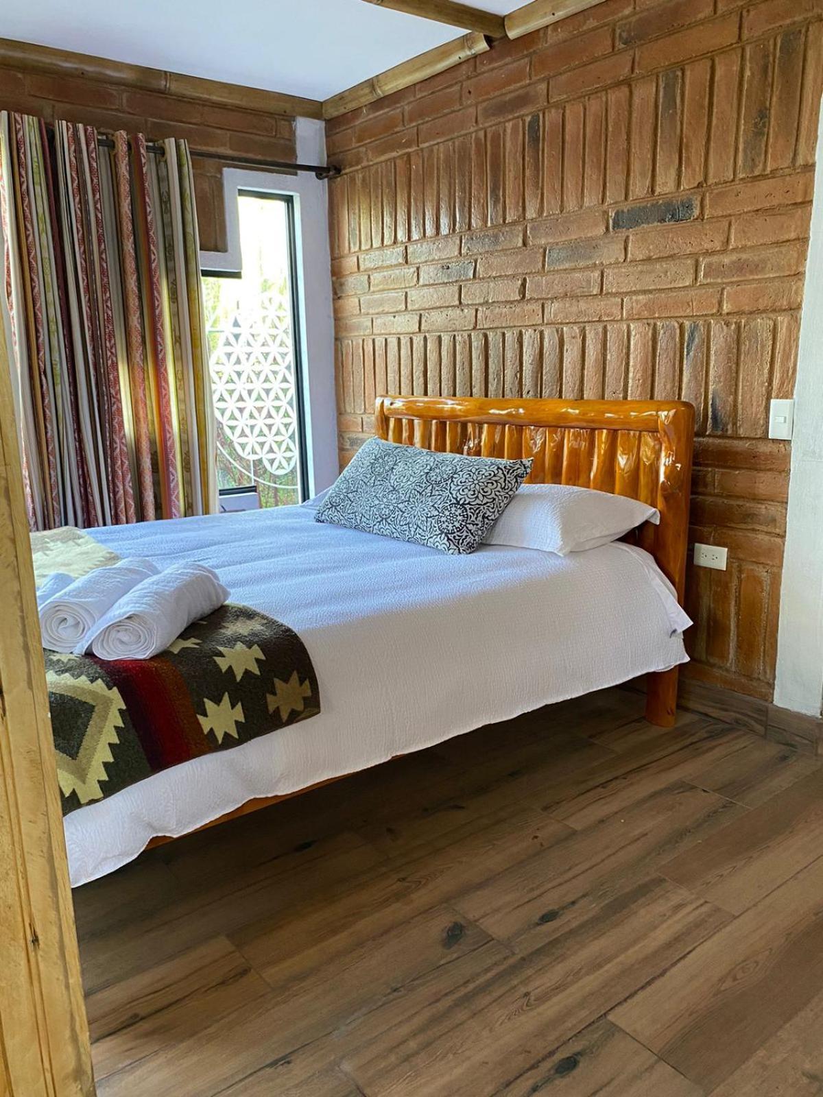 Watzara Wasi Cottage Familiar Camprestre Y Lofts En Cotacachi Kültér fotó