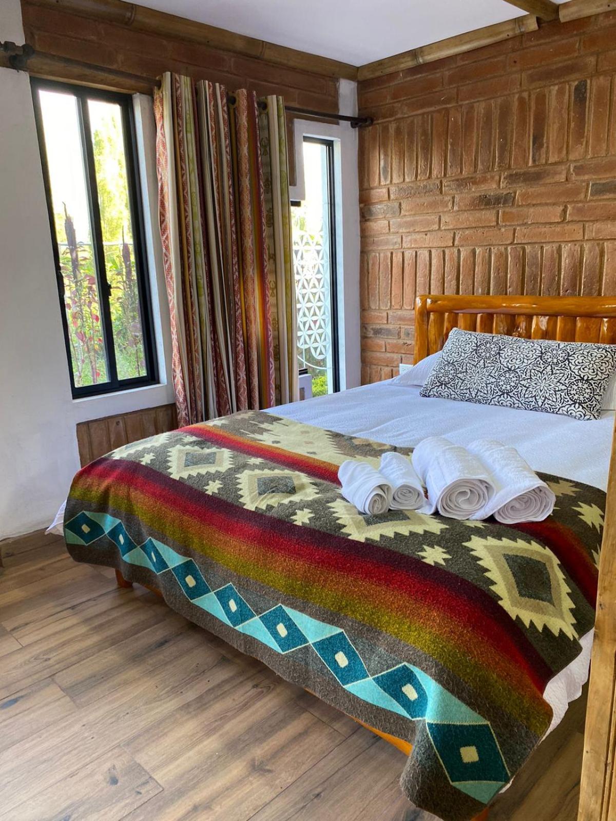 Watzara Wasi Cottage Familiar Camprestre Y Lofts En Cotacachi Kültér fotó