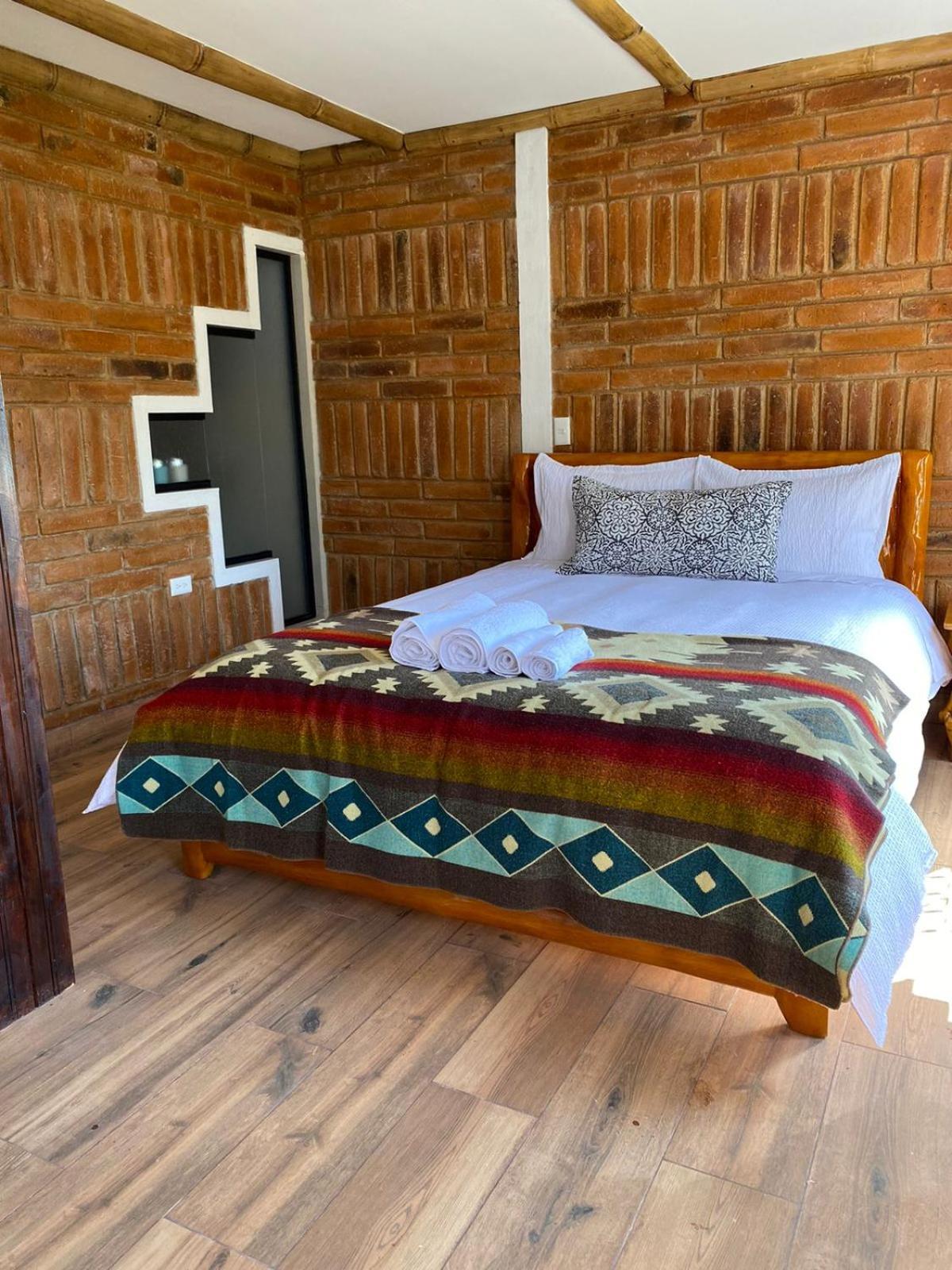 Watzara Wasi Cottage Familiar Camprestre Y Lofts En Cotacachi Kültér fotó