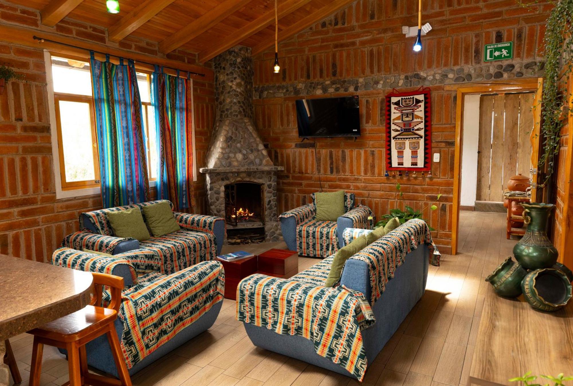 Watzara Wasi Cottage Familiar Camprestre Y Lofts En Cotacachi Kültér fotó