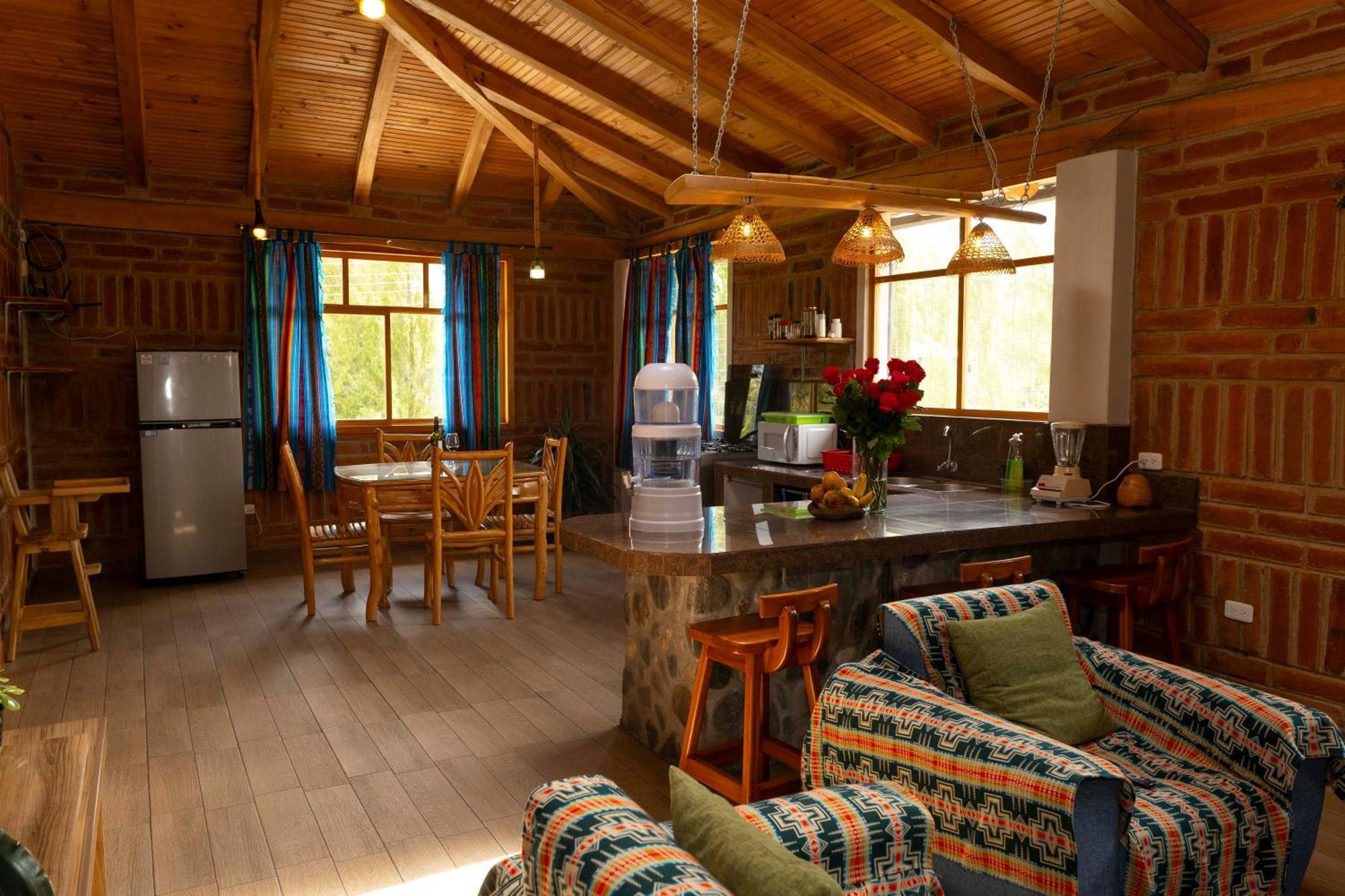 Watzara Wasi Cottage Familiar Camprestre Y Lofts En Cotacachi Kültér fotó